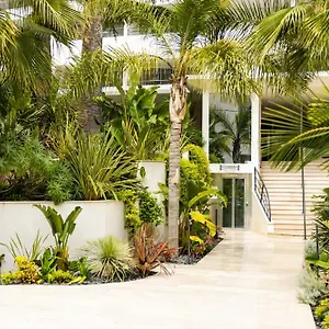 Staybridge - Centre By Ihg 4*, Cannes France