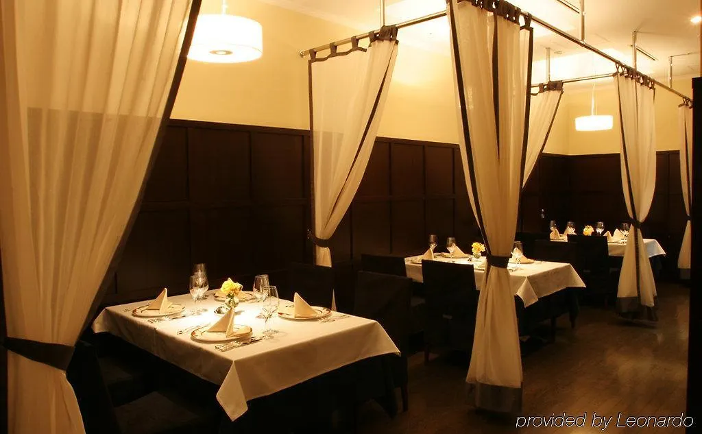 Hotel Monterey Ginza Tōkyō 4*,